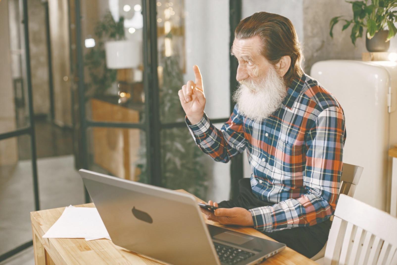 Bureau d'équipe cexilvornat avec ambiance de travail collaborative